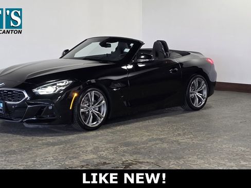 Used 2025 BMW Z4 sDrive30i image 1