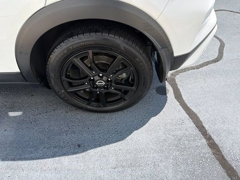 Used 2022 Nissan Kicks SR FWD image 17
