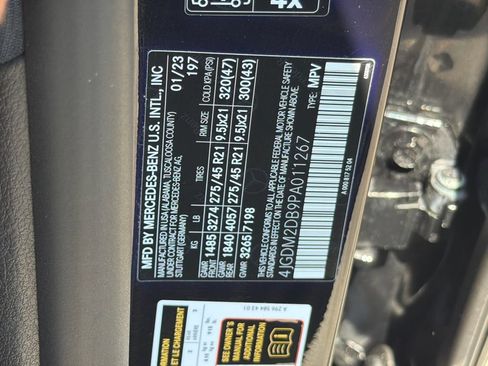 Used 2023 Mercedes-Benz EQS 450+ SUV w/ Pinnacle Trim Package image 35
