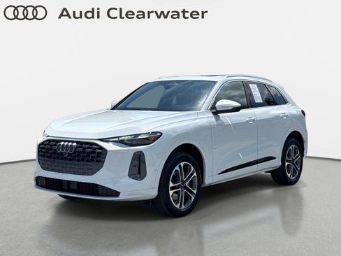 Used 2025 Audi Q5 Premium w/ Convenience Package AWD/4WD image 1