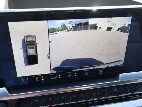 Used 2023 Chevrolet Silverado 1500 LTZ w/ LTZ Convenience Package II AWD/4WD image 24