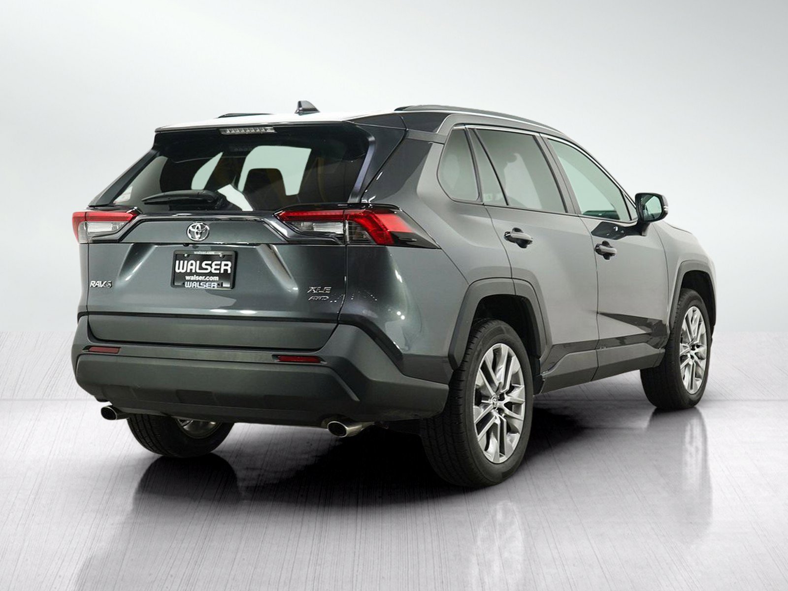 Used 2023 Toyota RAV4 XLE Premium AWD/4WD image 5