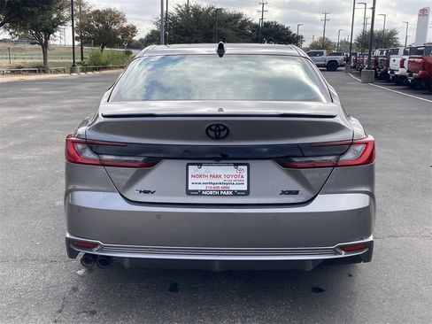 New 2026 Toyota Camry Hybrid image 6
