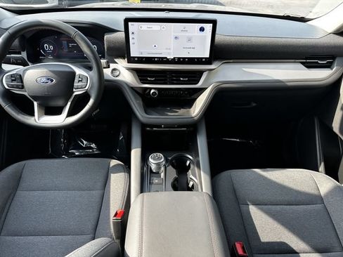 Certified 2025 Ford Explorer Active AWD/4WD image 15