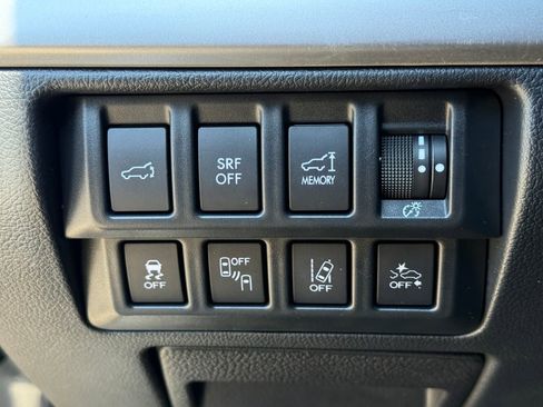 Used 2017 Subaru Outback 2.5i Limited image 22