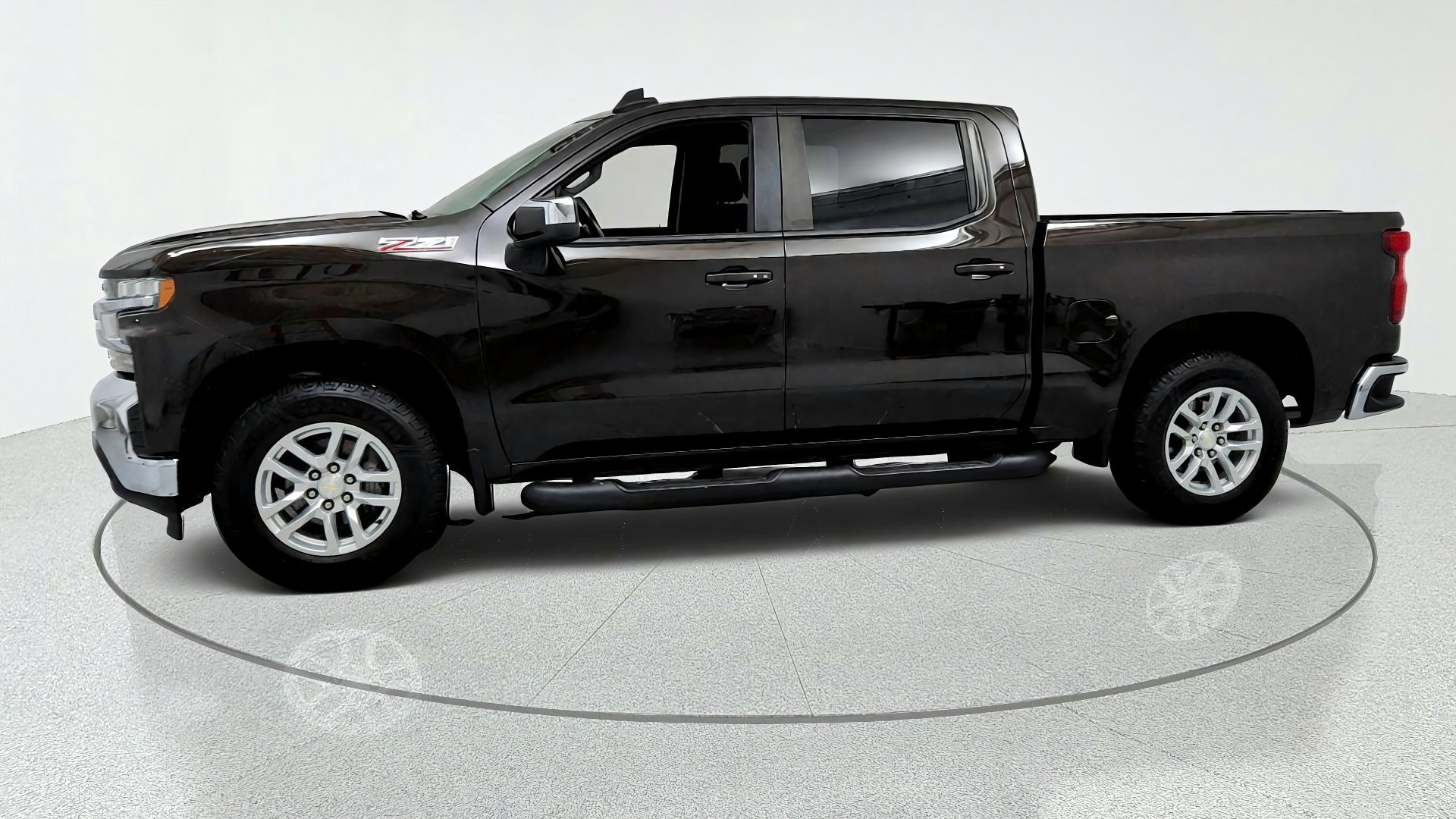 Used 2019 Chevrolet Silverado 1500 LT w/ All-Star Edition AWD/4WD image 2