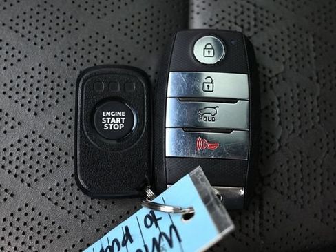 Used 2016 Kia Sorento SX w/ SXL Technology Package AWD/4WD image 26