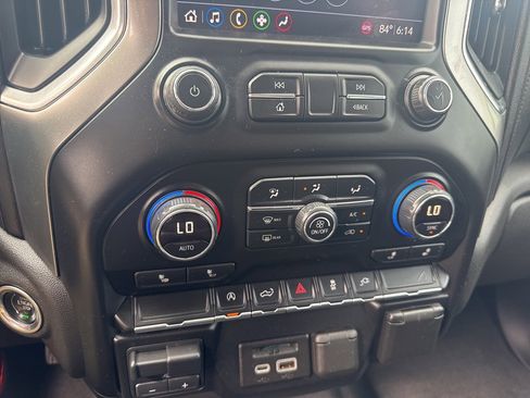 Used 2019 Chevrolet Silverado 1500 LT w/ Texas Edition image 17