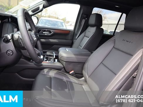 Used 2026 GMC Yukon Denali w/ Sun & Power Step Package AWD/4WD image 12