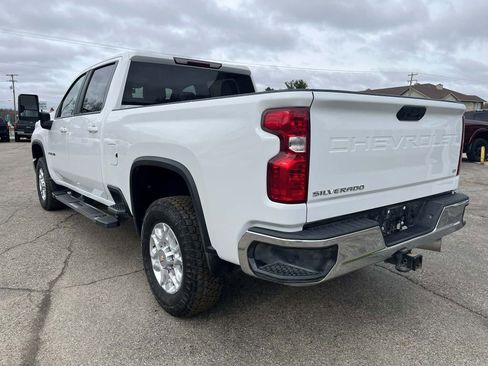 Used 2022 Chevrolet Silverado 2500 LT w/ Convenience Package image 9