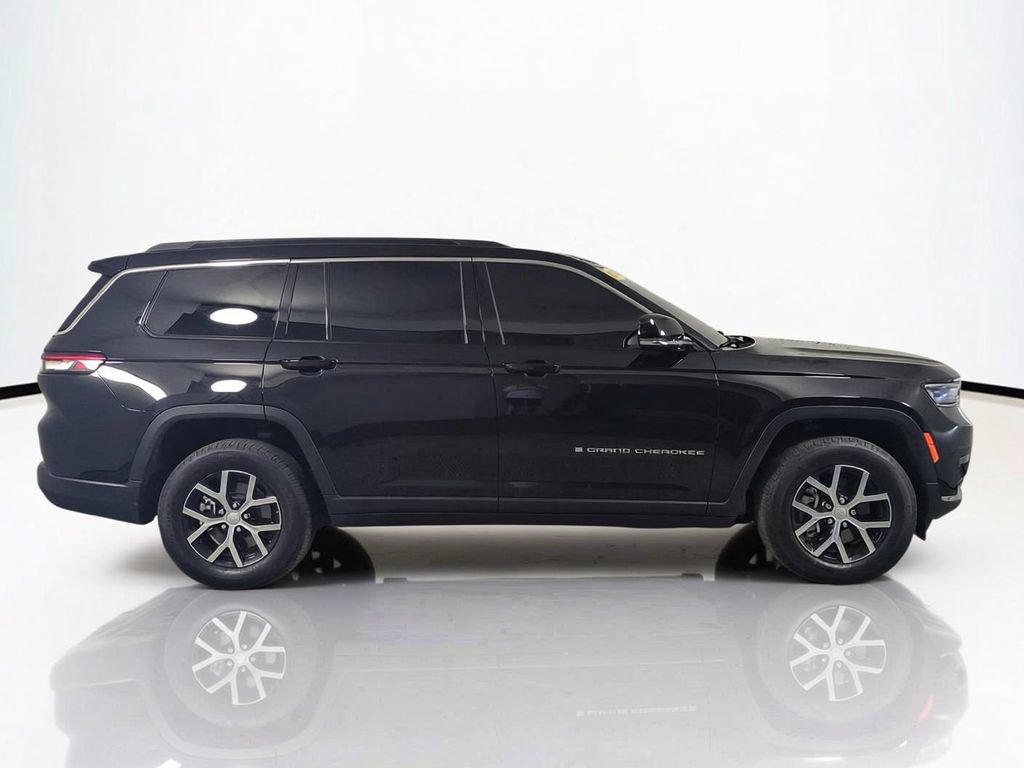 Used 2025 Jeep Grand Cherokee L Limited w/ Trailer Tow Package RWD image 4