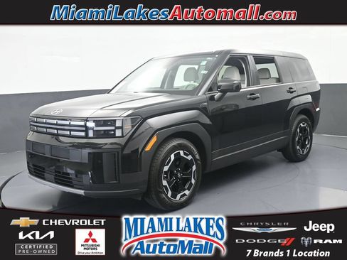 Used 2024 Hyundai Santa Fe SE FWD image 1