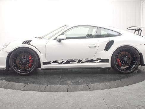 Used 2016 Porsche 911 GT3 RS RWD image 7