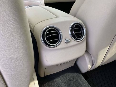 Used 2021 Mercedes-Benz E 350 Sedan image 12