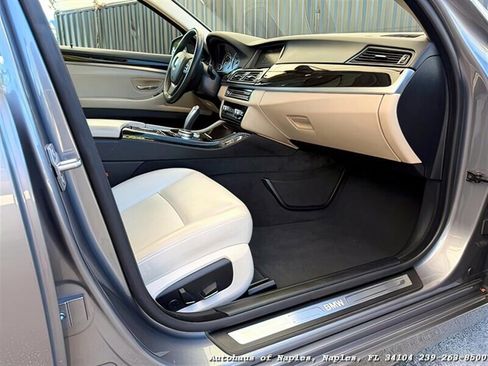 Used 2014 BMW 528i xDrive 528i xDrive image 30