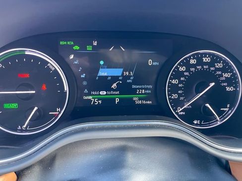 Used 2019 Toyota Avalon Limited w/ All Weather Liner Package image 23