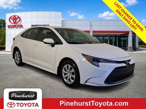Certified 2026 Toyota Corolla LE FWD image 1