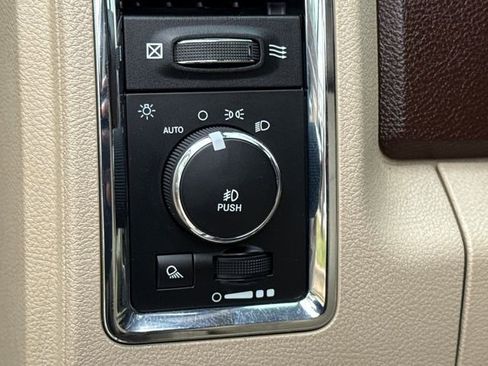 Used 2016 RAM 2500 Laramie RWD image 21