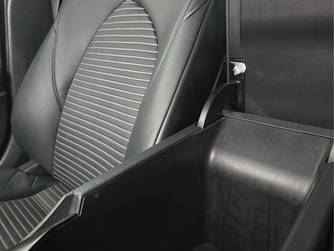 Used 2022 Toyota Camry SE image 26