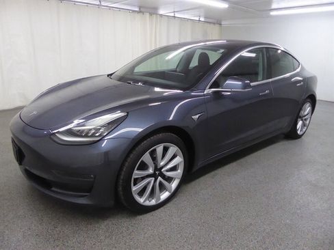 Used 2018 Tesla Model 3 Long Range RWD image 3