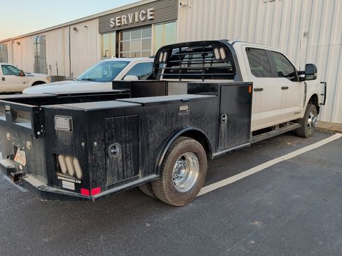 Used 2024 Ford F350 XL w/ XL Chrome Package image 4