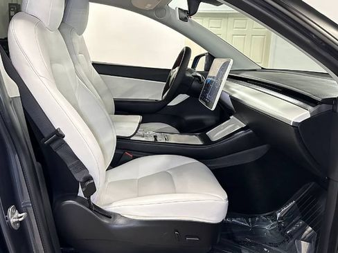 Used 2021 Tesla Model Y Performance AWD/4WD image 22