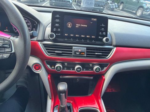 Used 2018 Honda Accord LX image 10