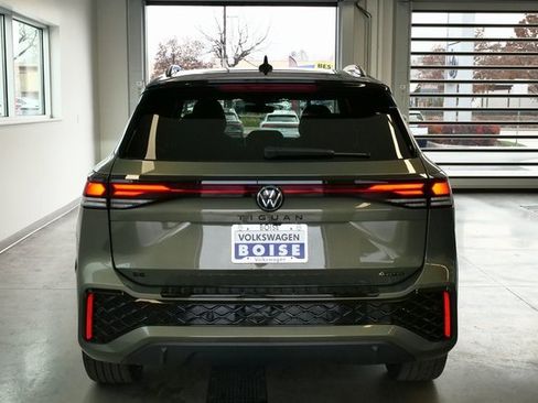 New 2026 Volkswagen Tiguan SE R-Line image 5