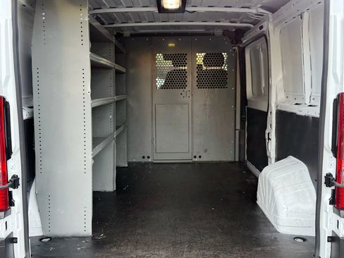 Used 2023 RAM ProMaster 2500 w/ Safety Group (A) FWD image 3
