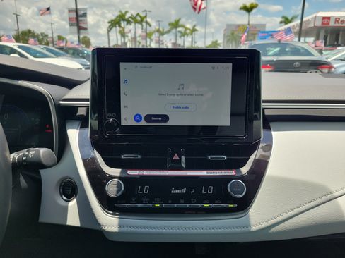 Used 2025 Toyota Corolla XSE FWD image 26