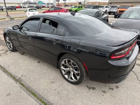 Used 2015 Dodge Charger R/T w/ Plus Group image 4