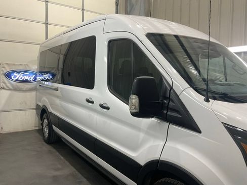 Used 2025 Ford Transit 350 XLT RWD image 4