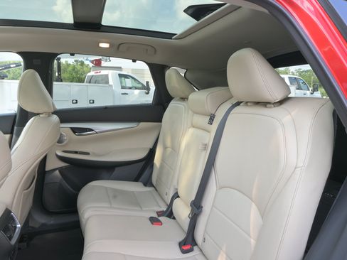 Used 2020 INFINITI QX50 Sensory w/ Proactive Package AWD/4WD image 11