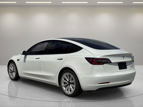 Used 2022 Tesla Model 3 Long Range AWD/4WD image 3