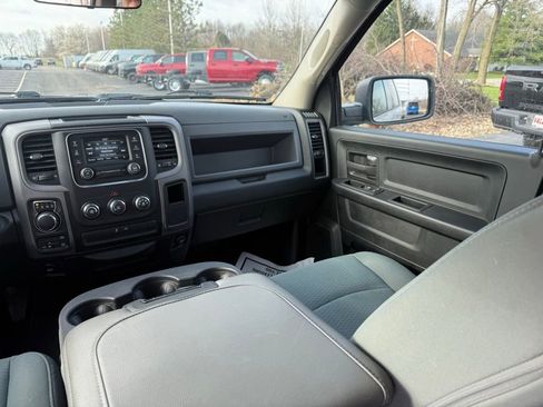 Used 2017 RAM 1500 Express AWD/4WD image 35