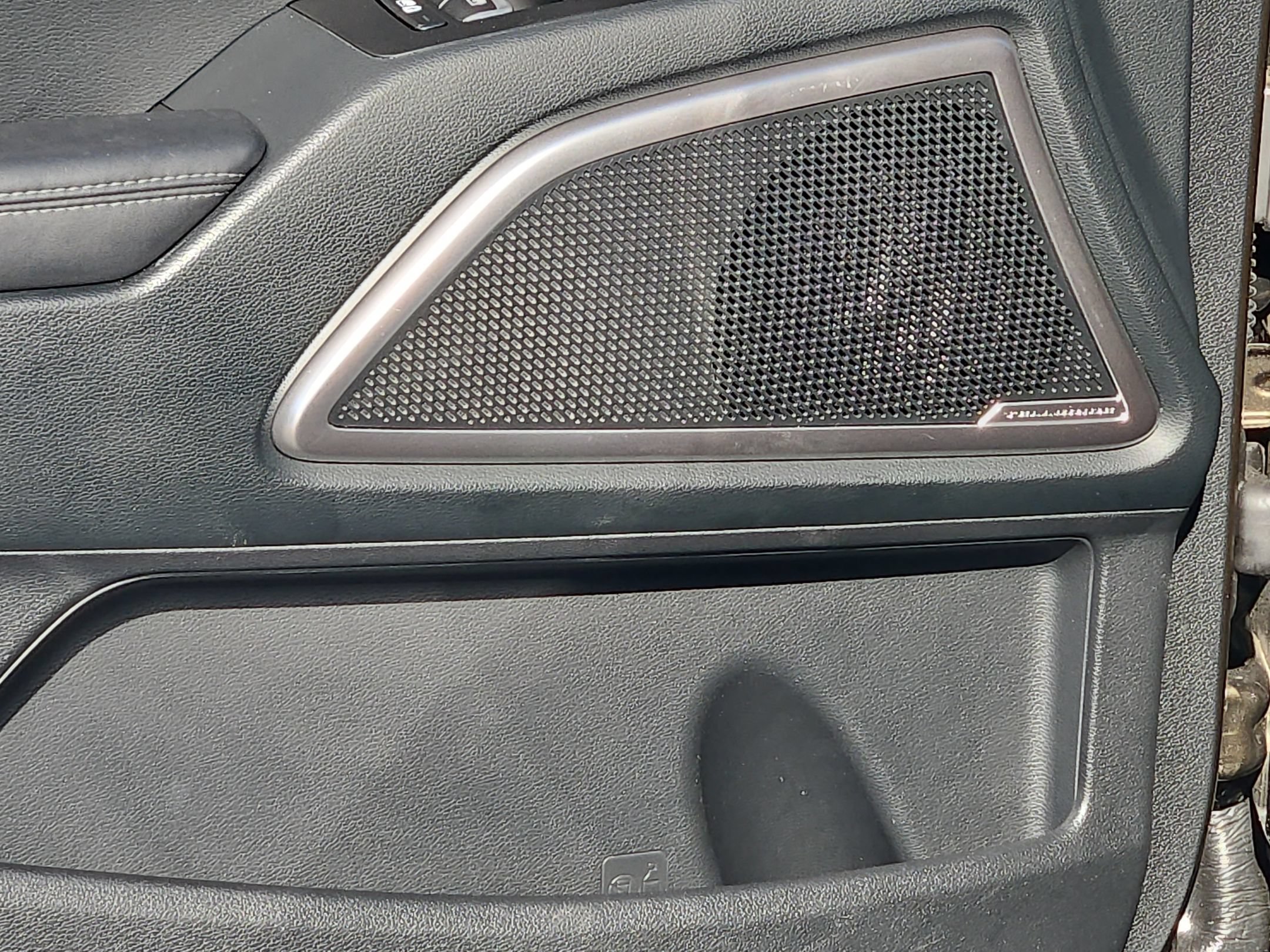Used 2025 Kia Telluride S FWD image 21