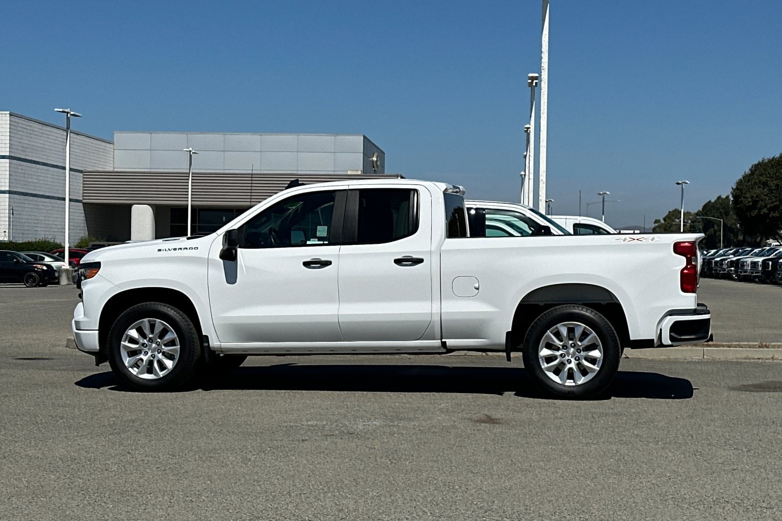 Used 2026 Chevrolet Silverado 1500 Custom AWD/4WD image 7