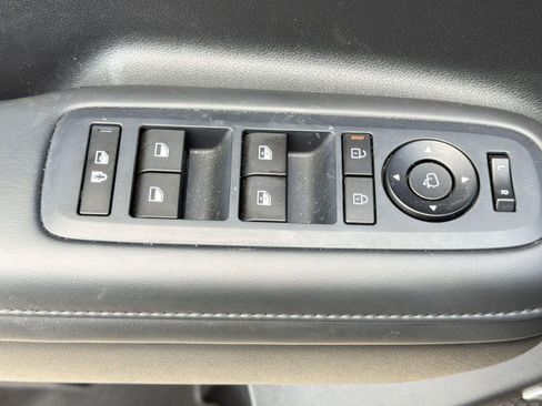 Used 2025 Hyundai Santa Fe Limited AWD/4WD image 12