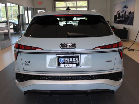 New 2026 Audi Q3 quattro 2.0T AWD/4WD image 26