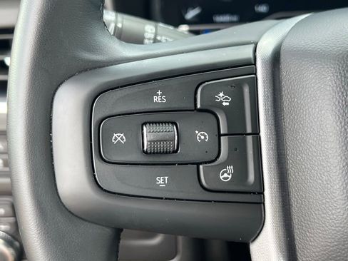 Used 2024 GMC Yukon XL SLT w/ SLT Luxury Package AWD/4WD image 32