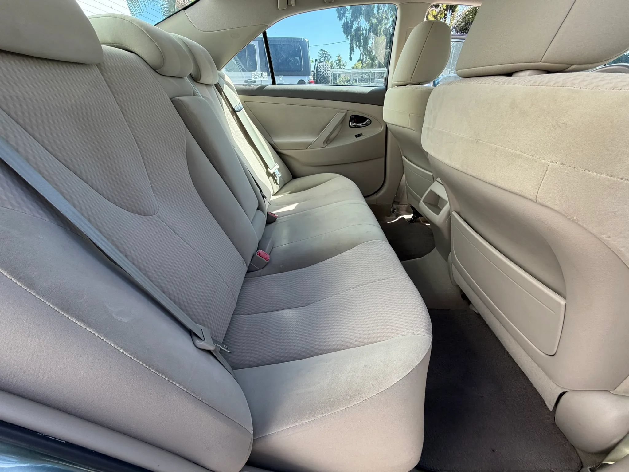 Used 2011 Toyota Camry LE FWD image 46
