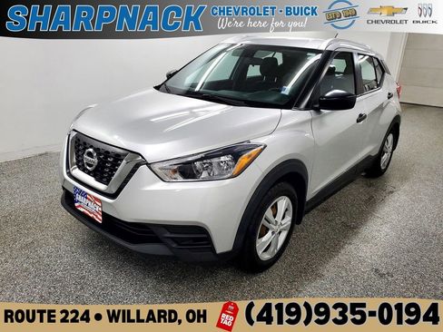 Used 2018 Nissan Kicks S image 1