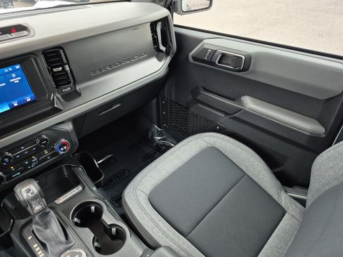 Used 2022 Ford Bronco 4-Door w/ Sasquatch Package AWD/4WD image 17