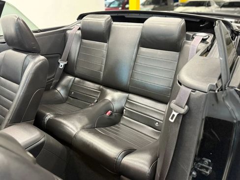 Used 2005 Ford Mustang GT image 16