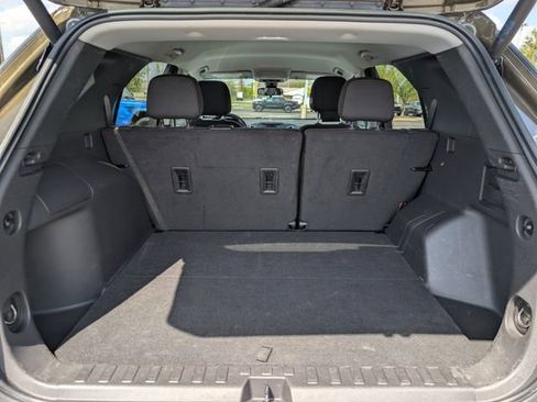 Used 2024 Chevrolet Equinox LT FWD image 19