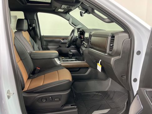 New 2026 Chevrolet Silverado 1500 High Country AWD/4WD image 9