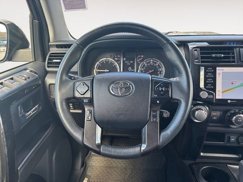 Used 2020 Toyota 4Runner Venture image 15