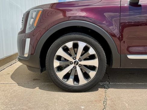 Used 2021 Kia Telluride EX w/ EX Premium Package AWD/4WD image 42