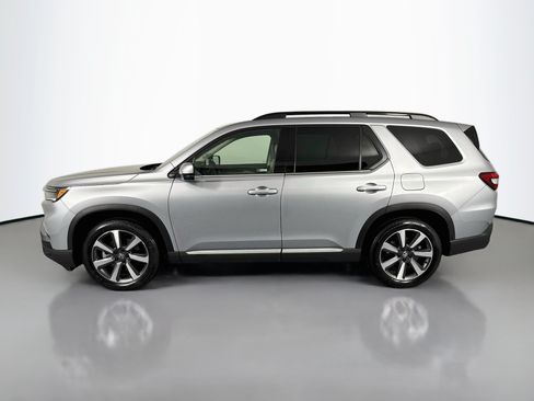 Certified 2025 Honda Pilot Touring image 8