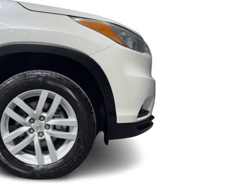 Used 2015 Toyota Highlander LE FWD image 8